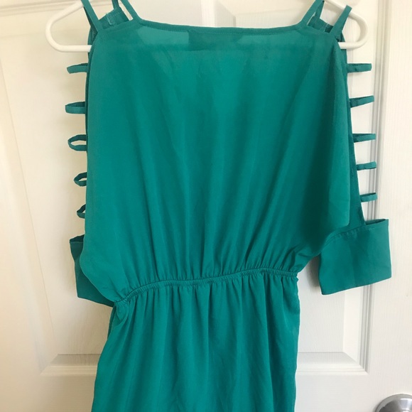 Green Empire Waist Mini with Cut-Out 3/4 Sleeves - Picture 4 of 4